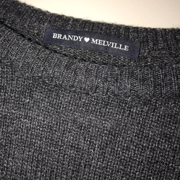 Brandy Melville Cropped Sweater - Picture 3 of 3